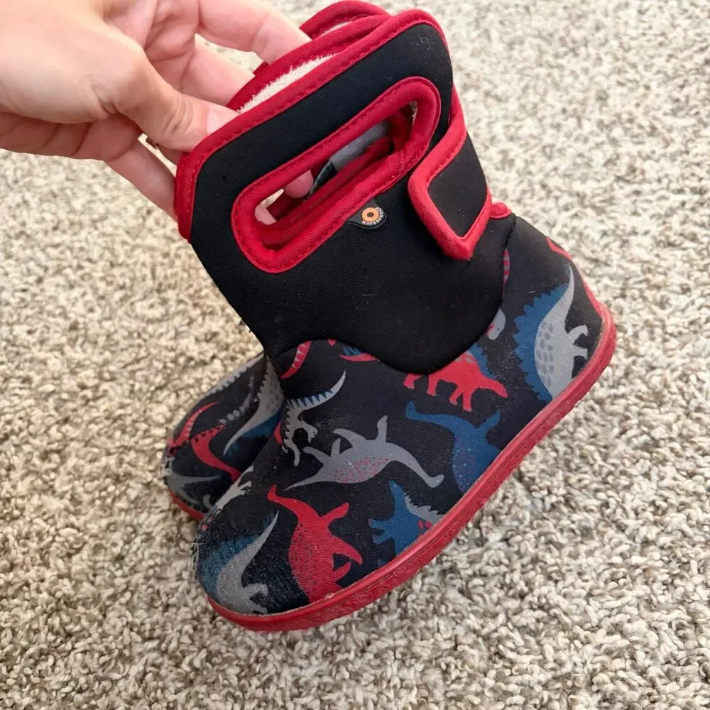 Size 10 / Boys BOGS Boots